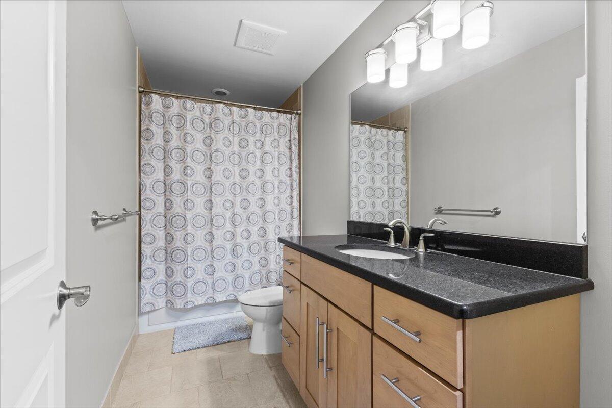 52960 Trailwood Drive, South Lyon, MI, 48178-8303