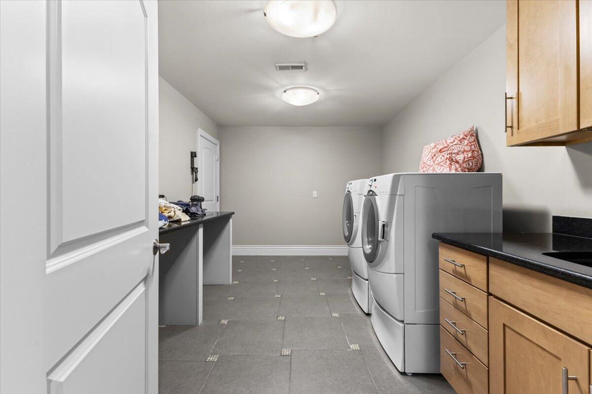 52960 Trailwood Drive, South Lyon, MI, 48178-8303