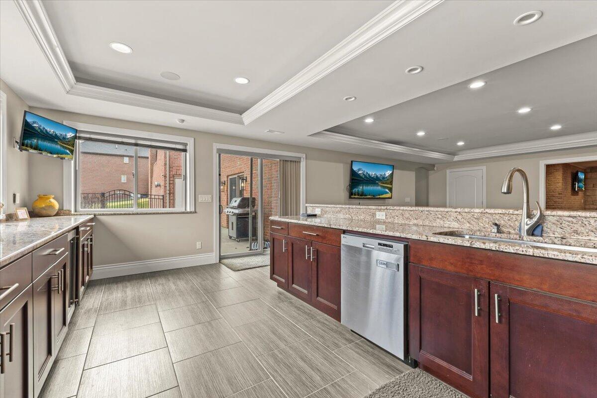 52960 Trailwood Drive, South Lyon, MI, 48178-8303