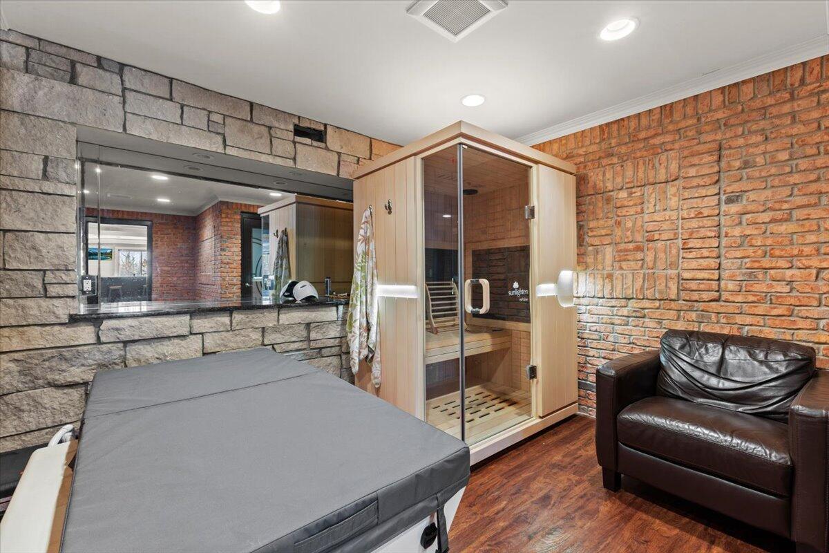 52960 Trailwood Drive, South Lyon, MI, 48178-8303