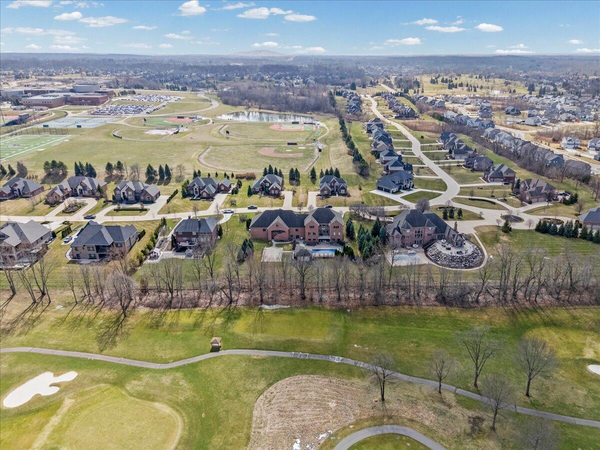 52960 Trailwood Drive, South Lyon, MI, 48178-8303