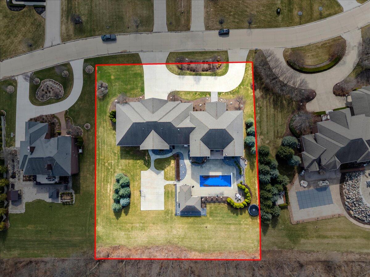 52960 Trailwood Drive, South Lyon, MI, 48178-8303