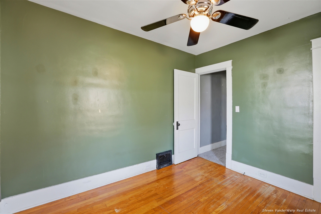 1721 Jarman Street, Muskegon, MI, 49442-5731