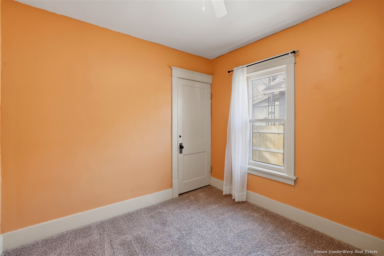 1721 Jarman Street, Muskegon, MI, 49442-5731