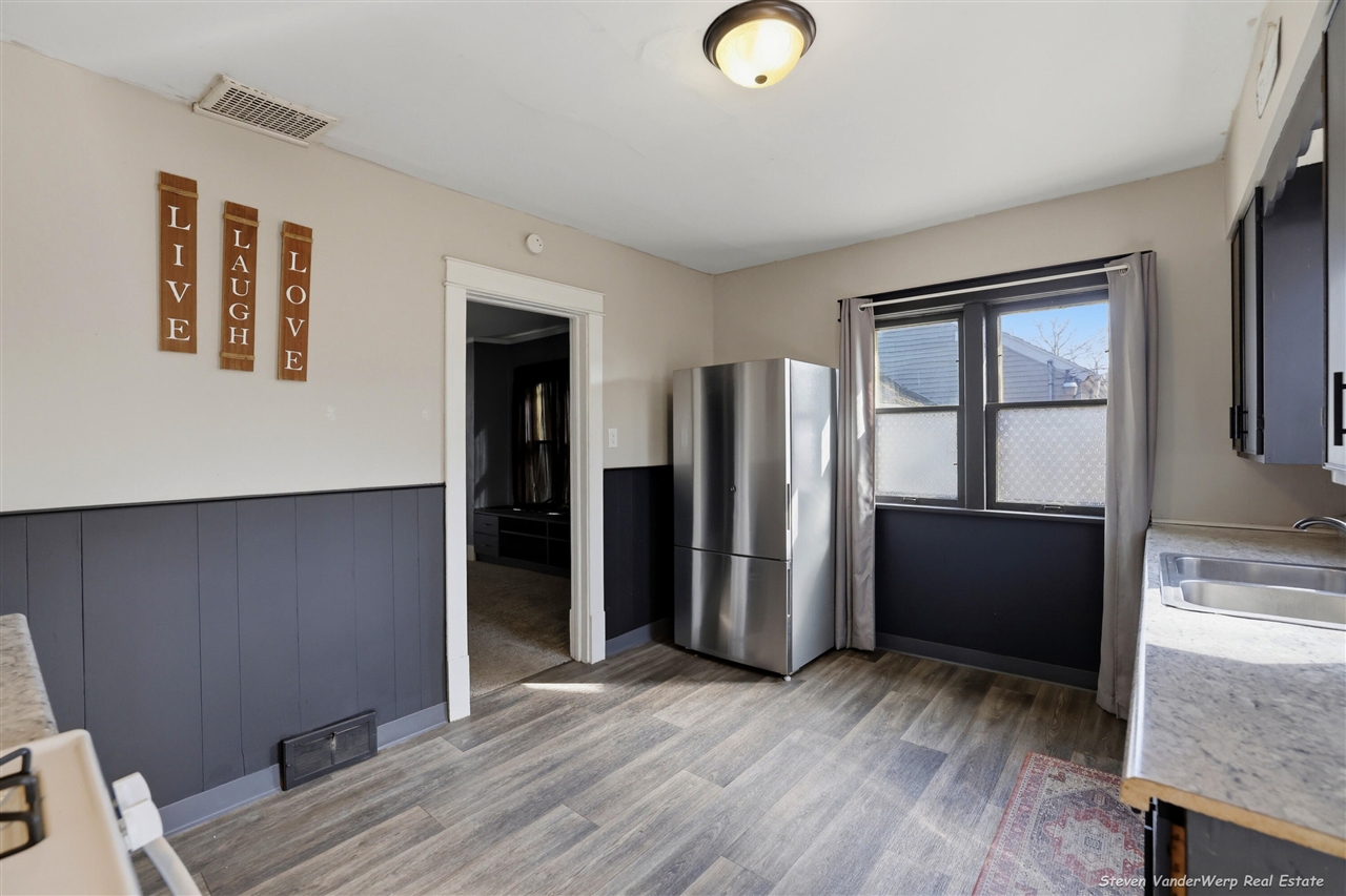 1721 Jarman Street, Muskegon, MI, 49442-5731