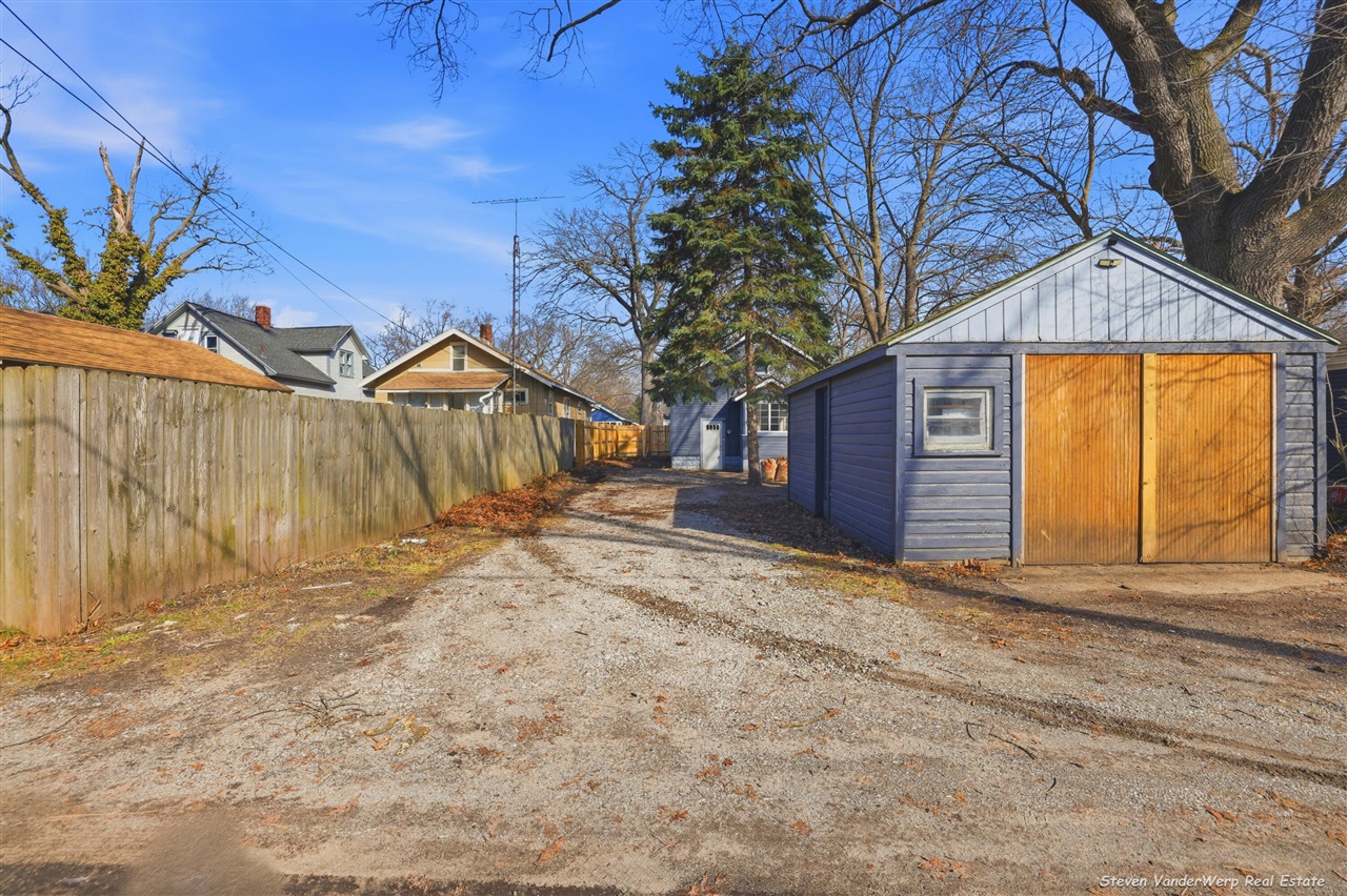 1721 Jarman Street, Muskegon, MI, 49442-5731