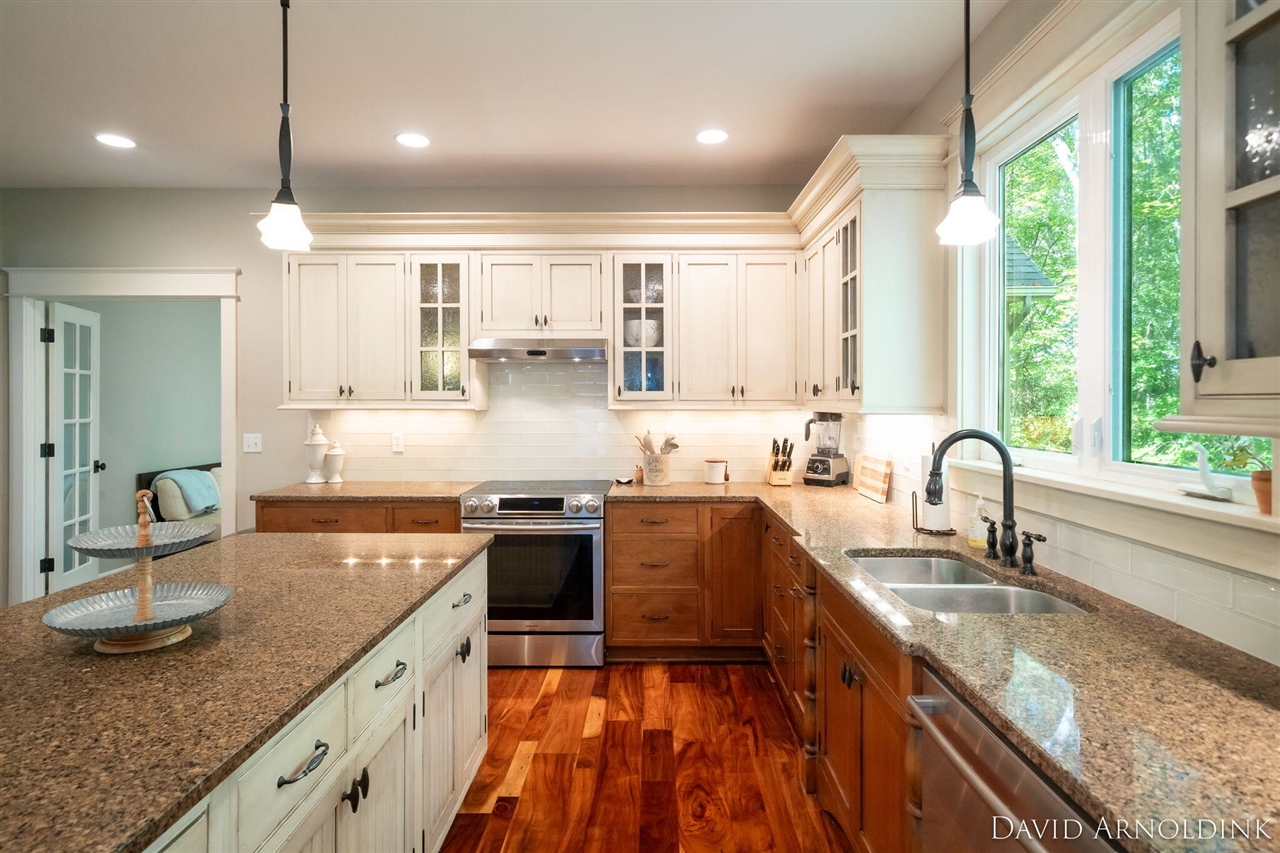 461 Island View Drive, Holland, MI, 49424