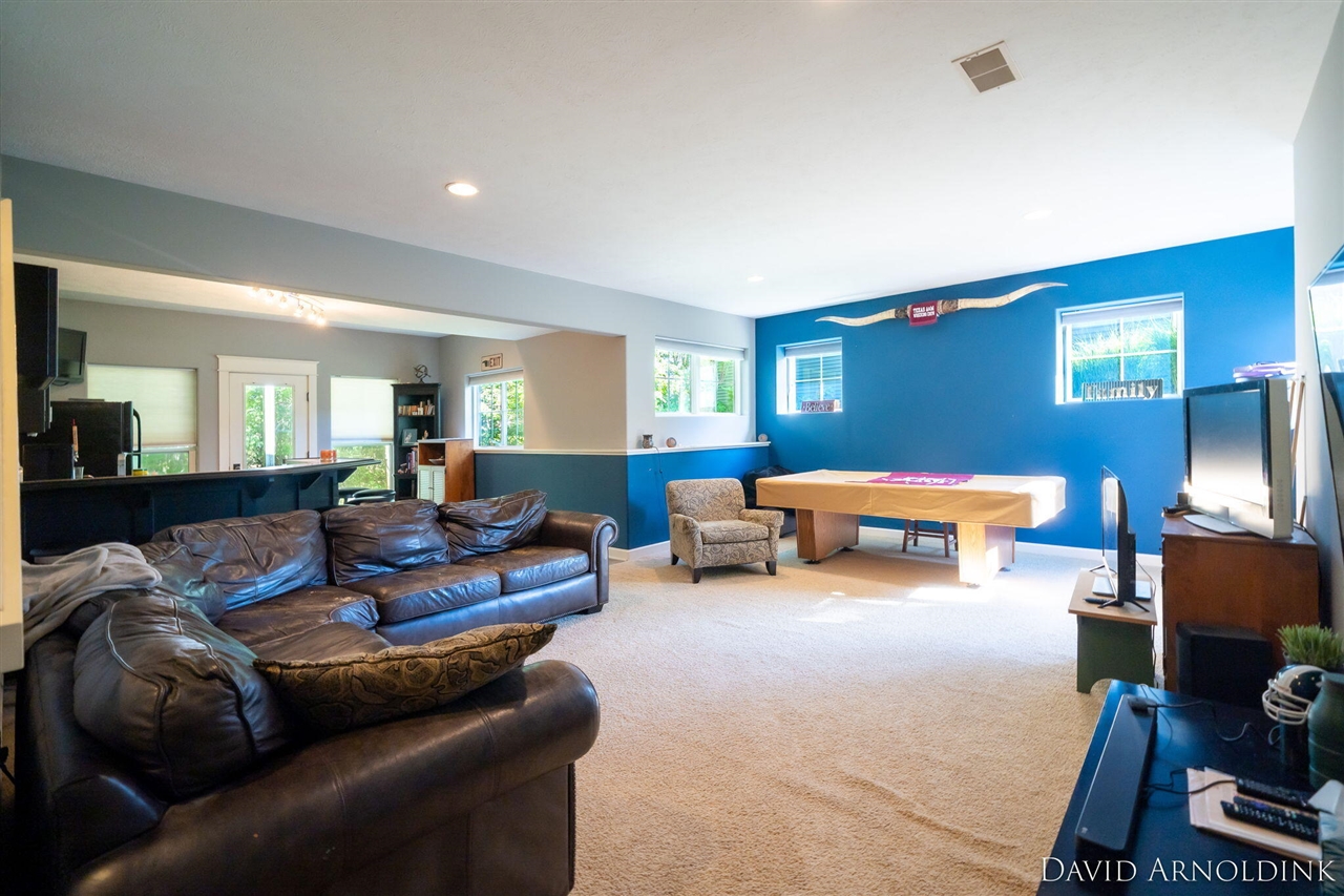 461 Island View Drive, Holland, MI, 49424