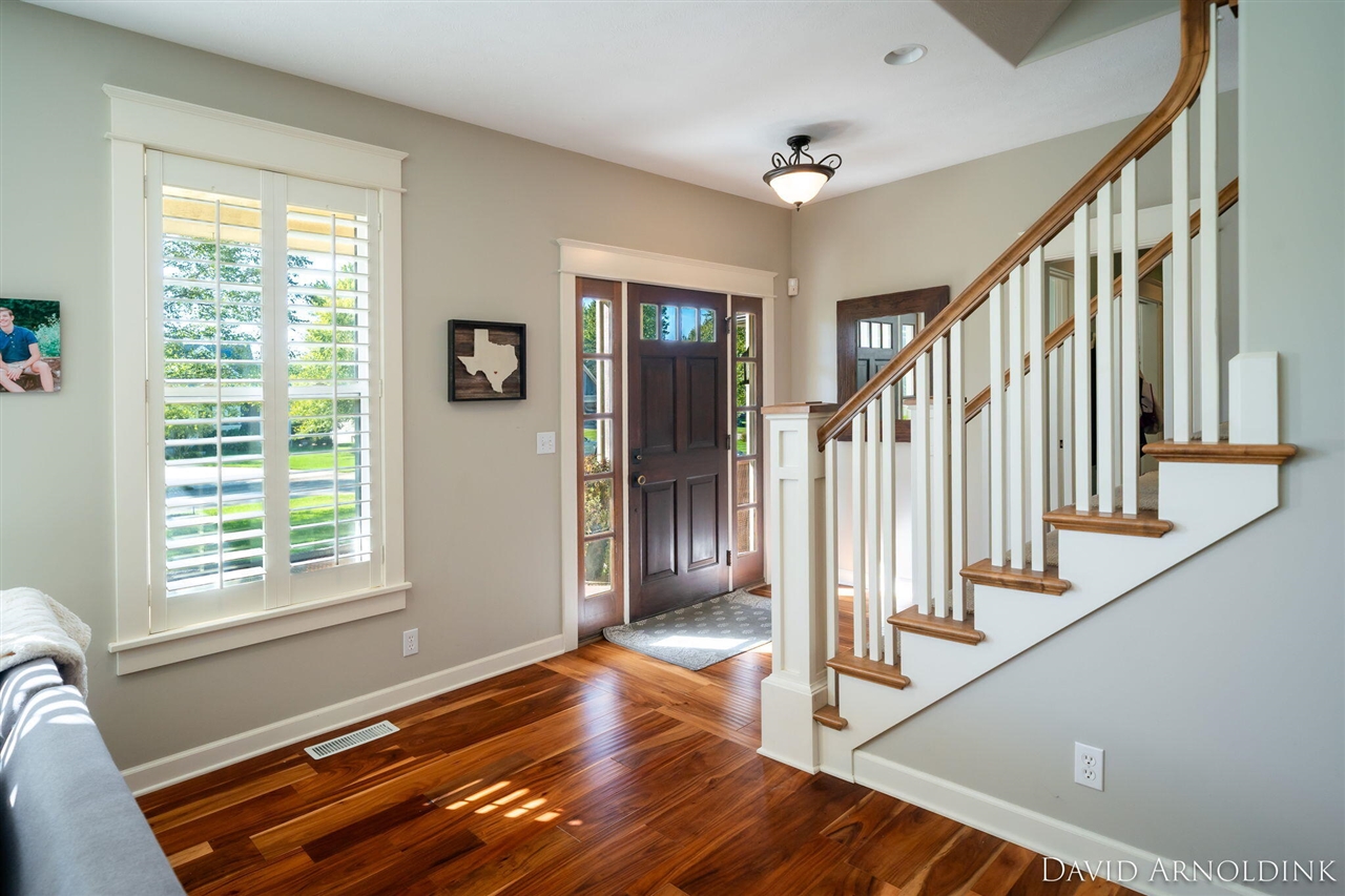 461 Island View Drive, Holland, MI, 49424