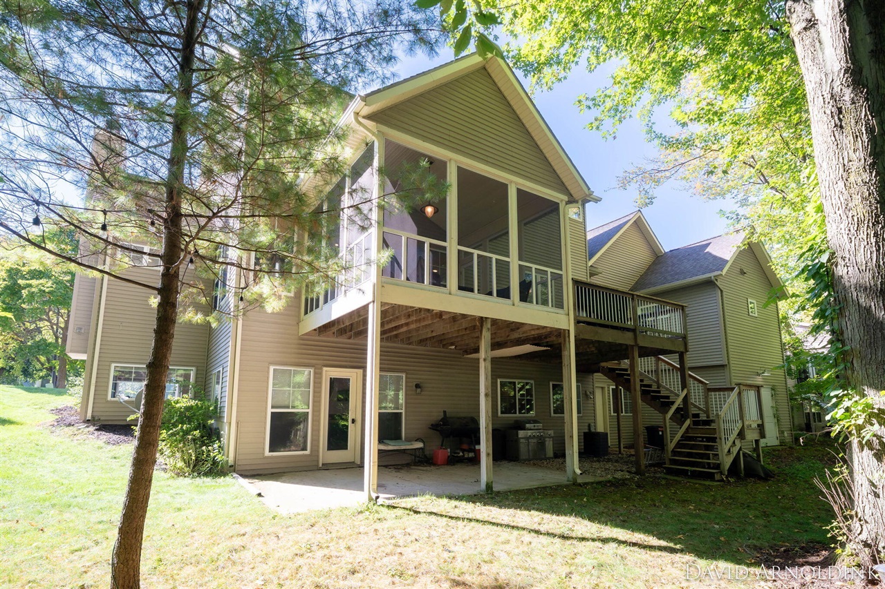 461 Island View Drive, Holland, MI, 49424