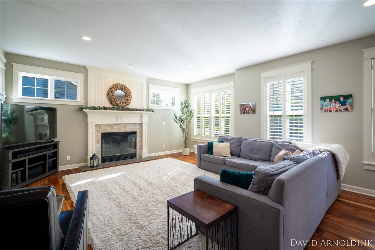 461 Island View Drive, Holland, MI, 49424