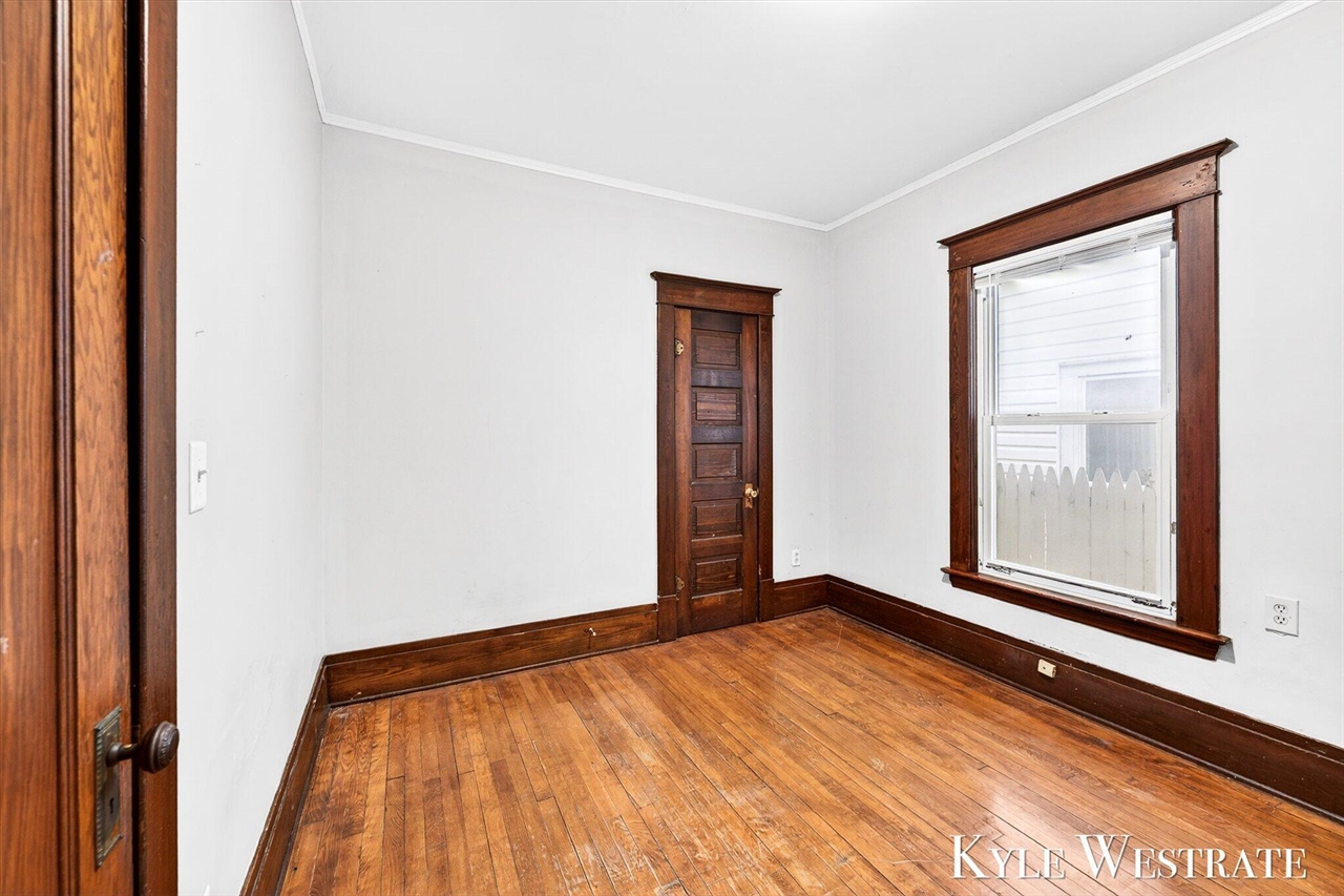 1900 Francis Avenue, Grand Rapids, MI, 49507-2421