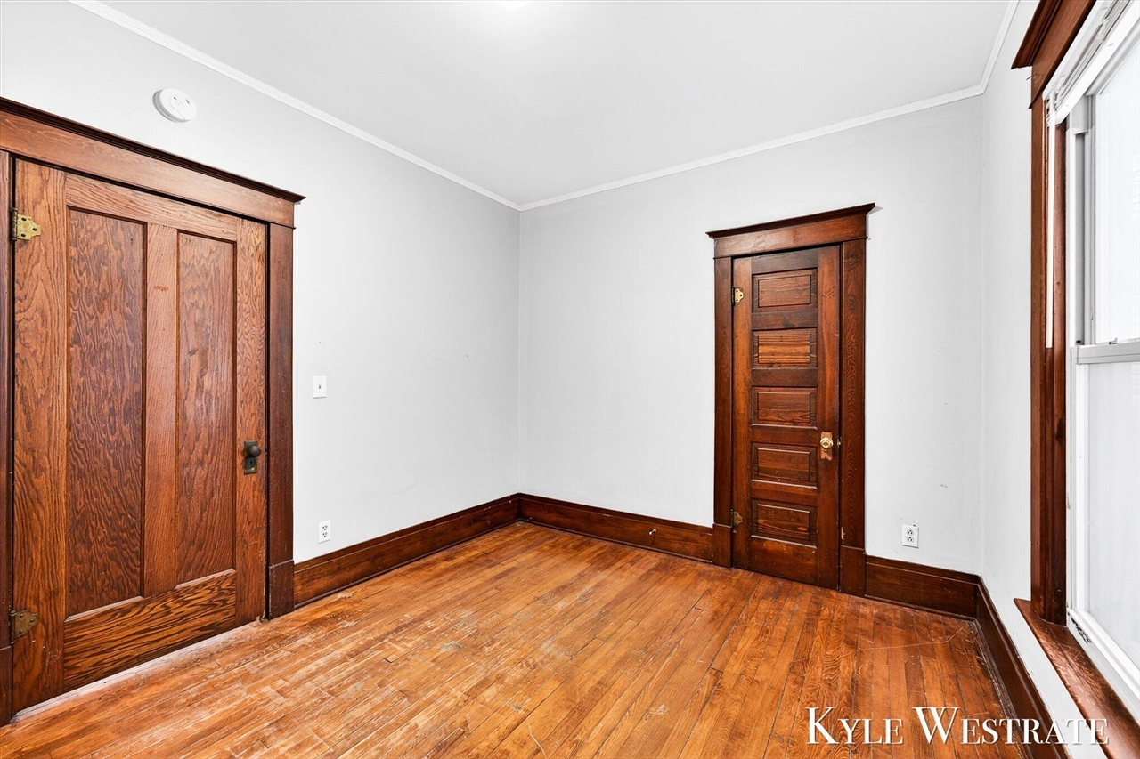 1900 Francis Avenue, Grand Rapids, MI, 49507-2421