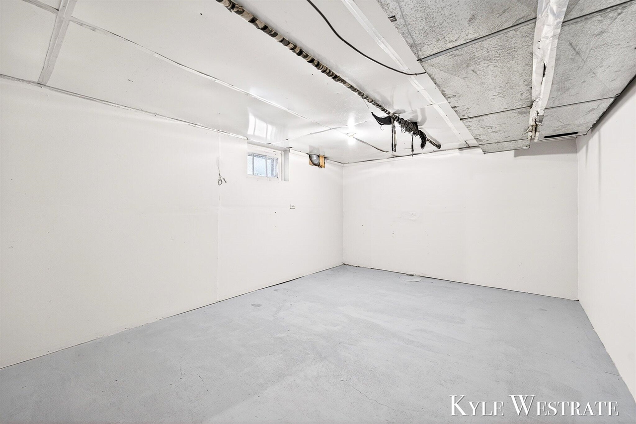 1900 Francis Avenue, Grand Rapids, MI, 49507-2421