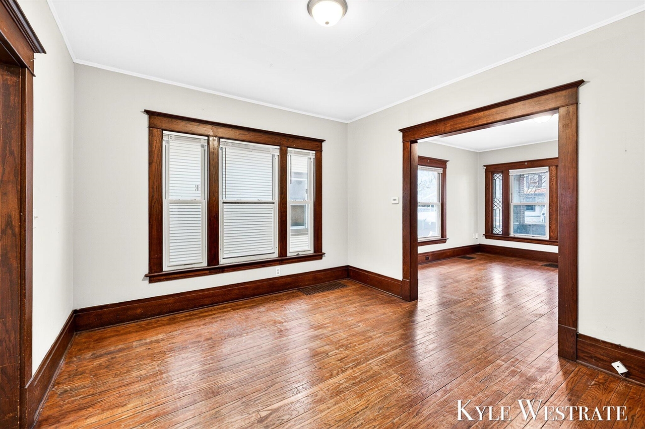 1900 Francis Avenue, Grand Rapids, MI, 49507-2421