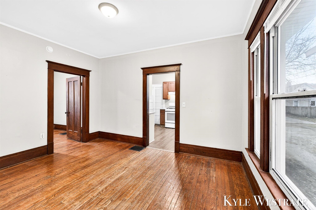 1900 Francis Avenue, Grand Rapids, MI, 49507-2421