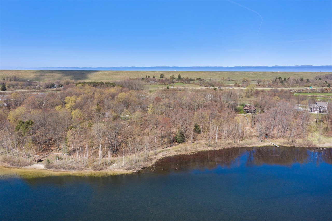 5424 W Oak Point Road, Ludington, MI, 49431