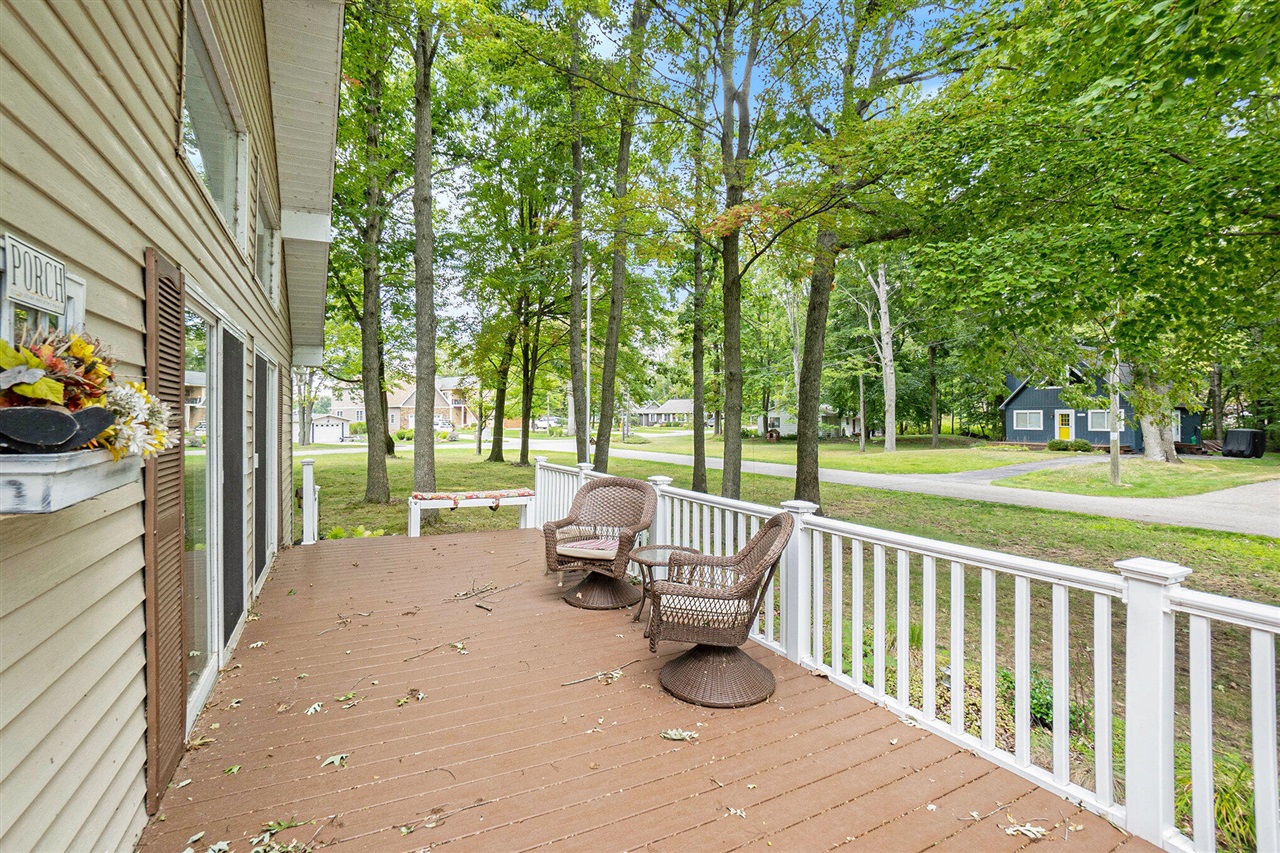 10905 1st Street, Canadian Lakes, MI, 49346-9480