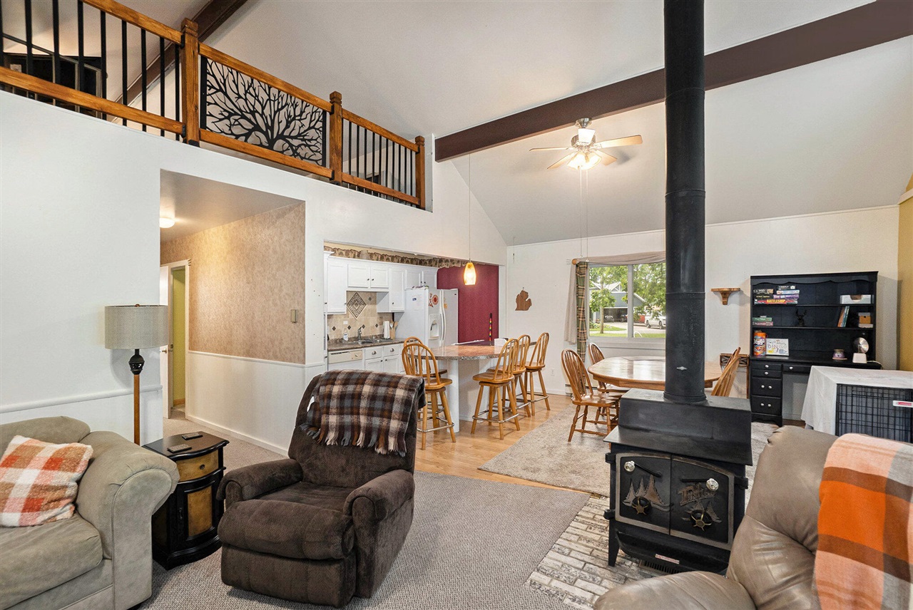 10905 1st Street, Canadian Lakes, MI, 49346-9480