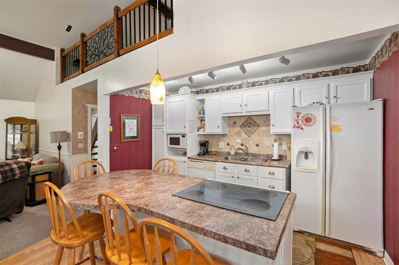 10905 1st Street, Canadian Lakes, MI, 49346-9480