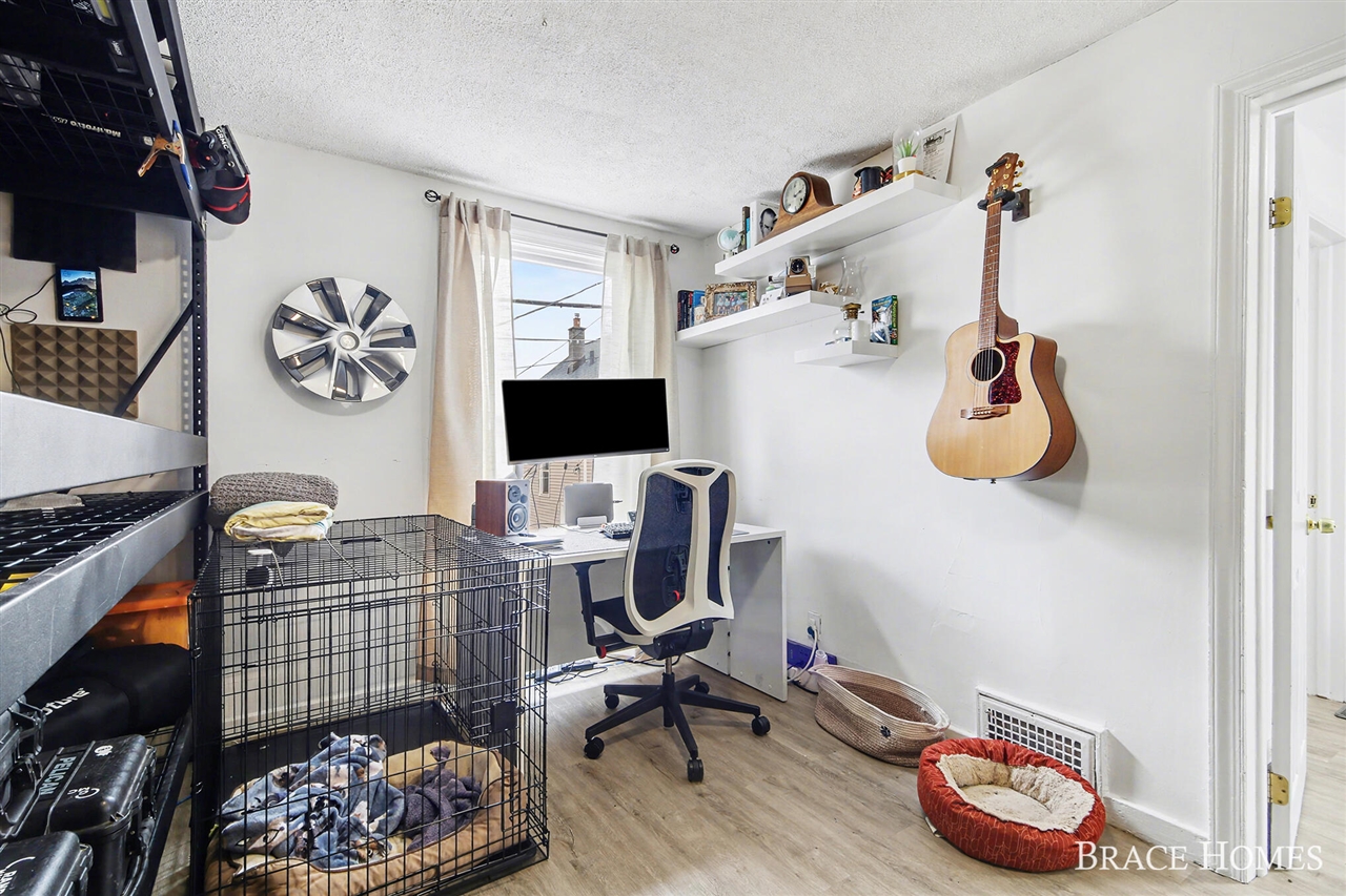 17 Vandine Place, Grand Rapids, MI, 49503-3553