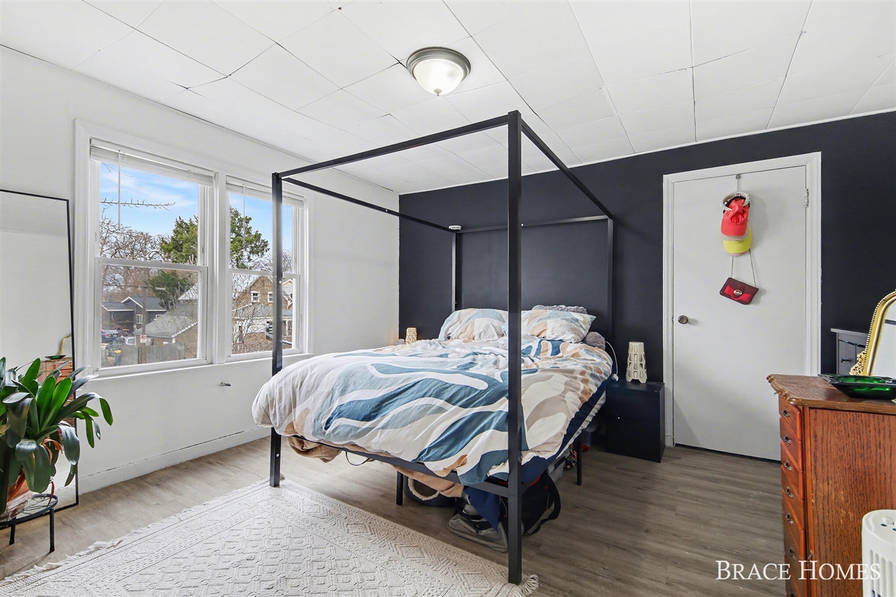 17 Vandine Place, Grand Rapids, MI, 49503-3553