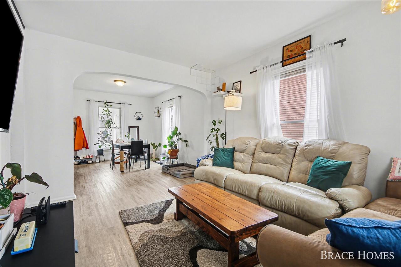 17 Vandine Place, Grand Rapids, MI, 49503-3553