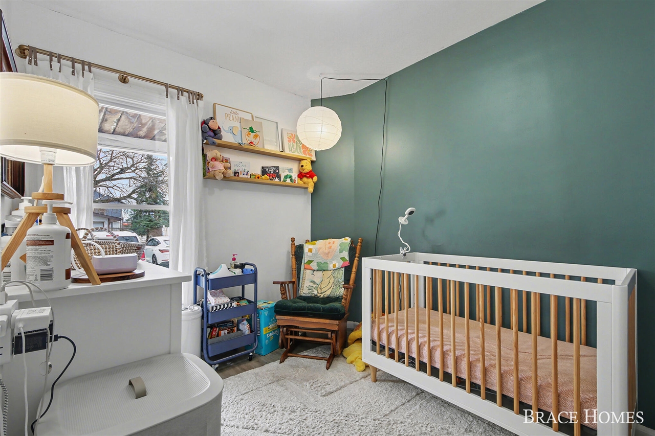 17 Vandine Place, Grand Rapids, MI, 49503-3553