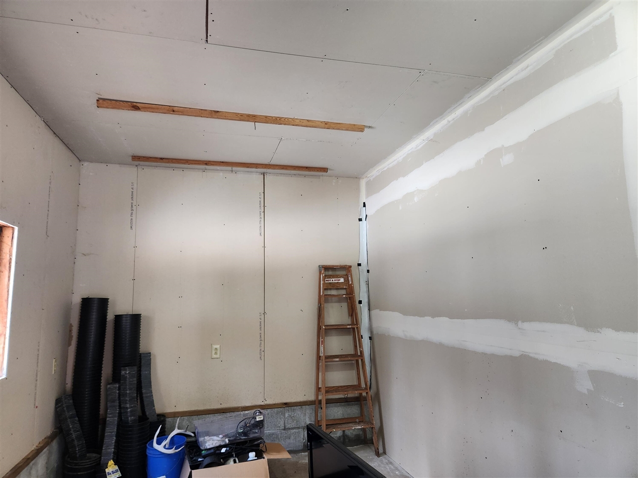 1041 Wolf Lake Drive, Baldwin, MI, 49304