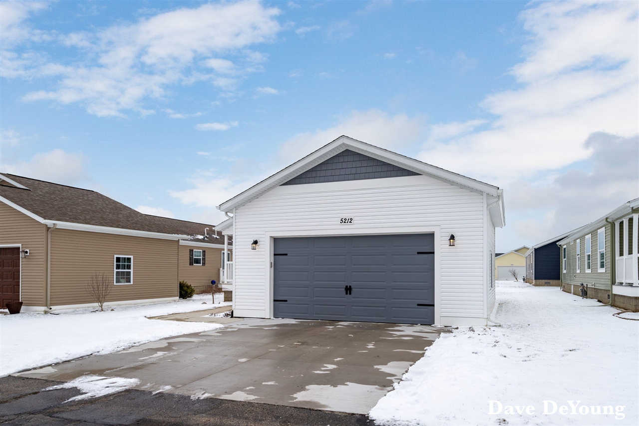5212 E Scenic Turn Lane, Holland, MI, 49423-9272