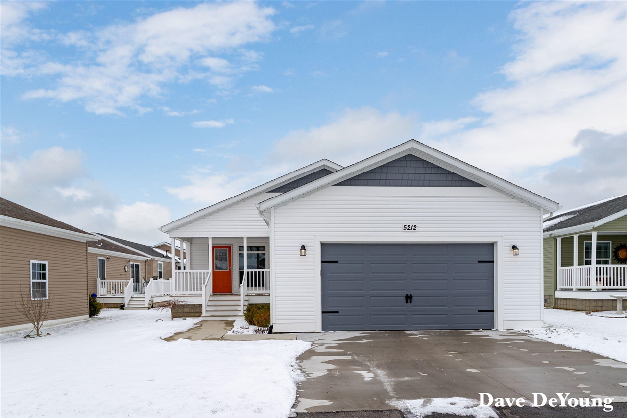 5212 E Scenic Turn Lane, Holland, MI, 49423-9272