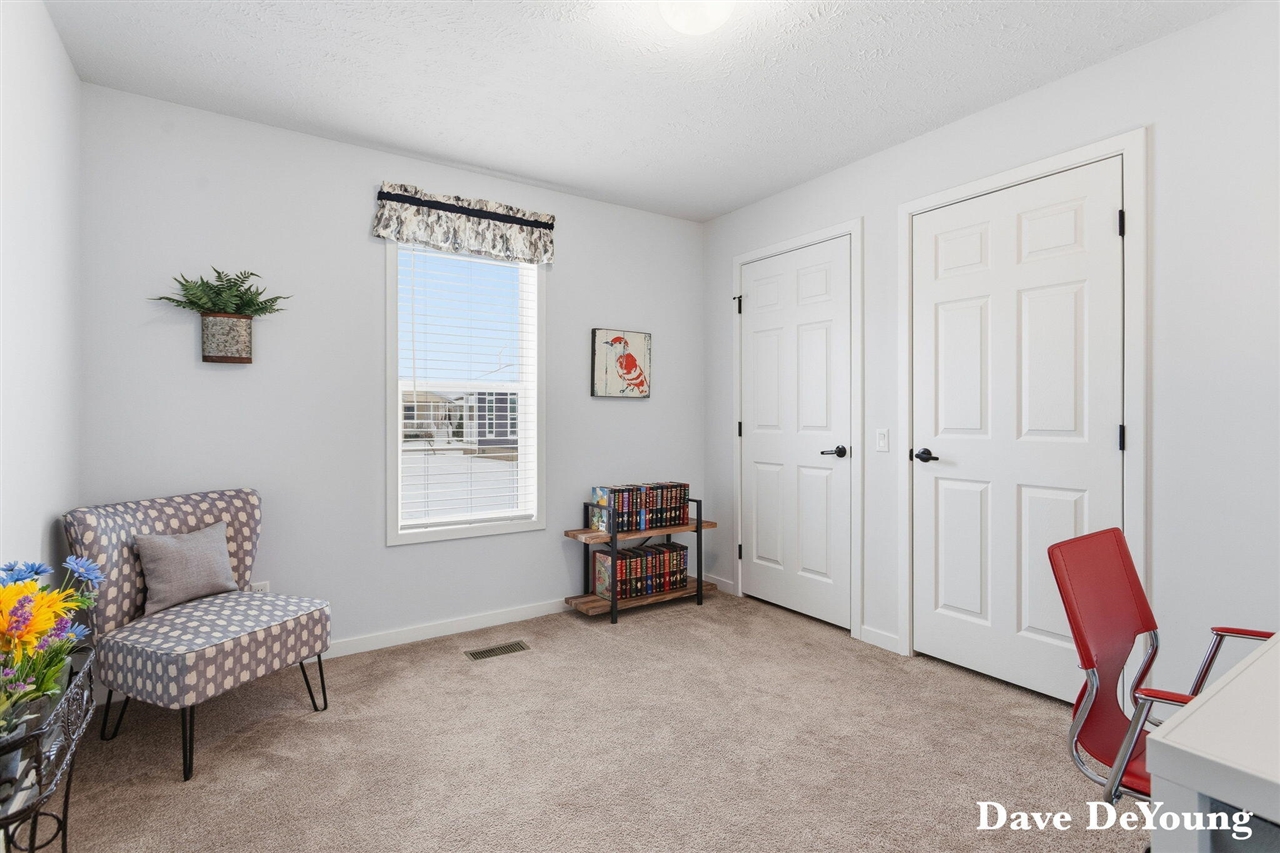 5212 E Scenic Turn Lane, Holland, MI, 49423-9272