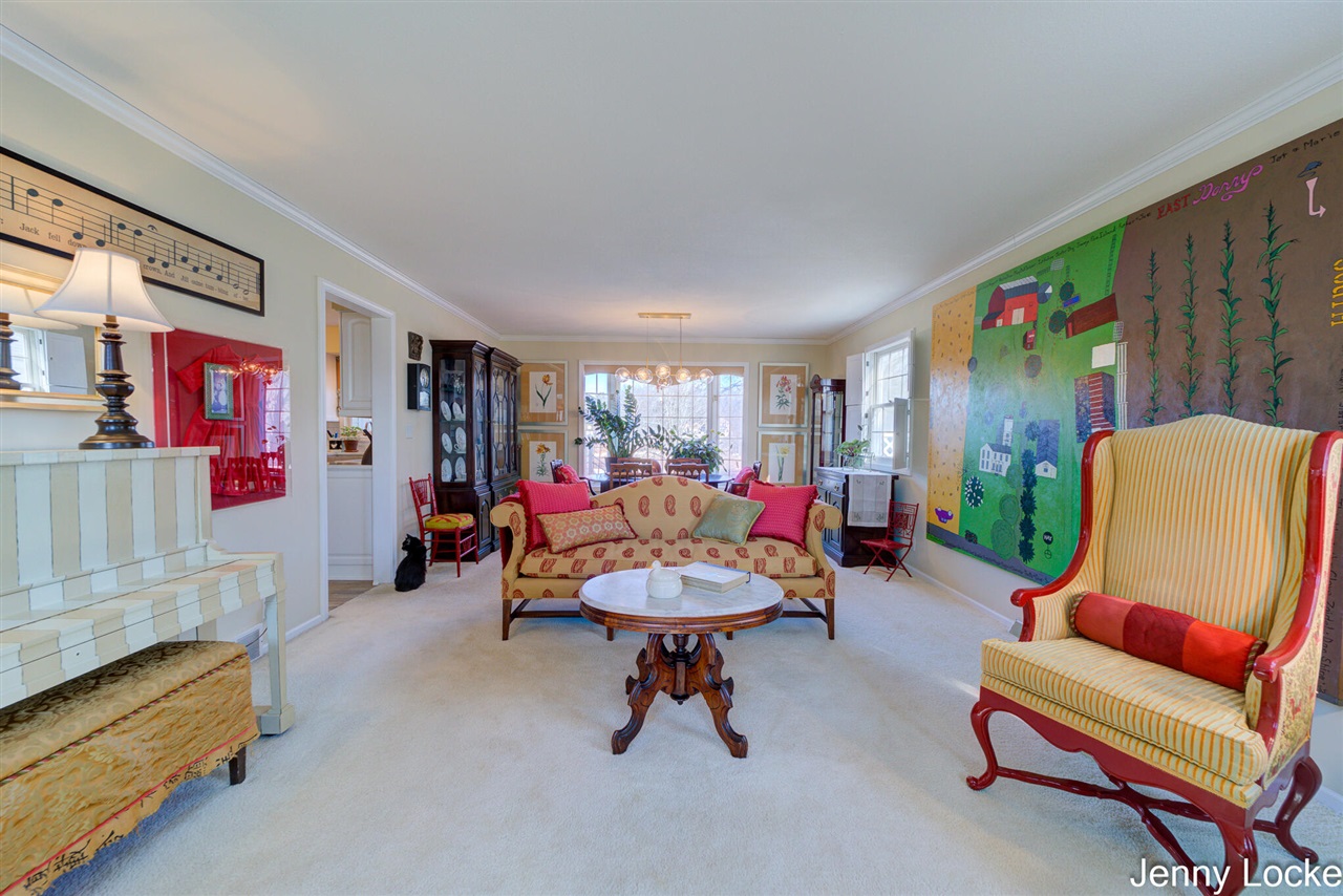 1530 Bayview Drive, Norton Shores, MI, 49441-5204