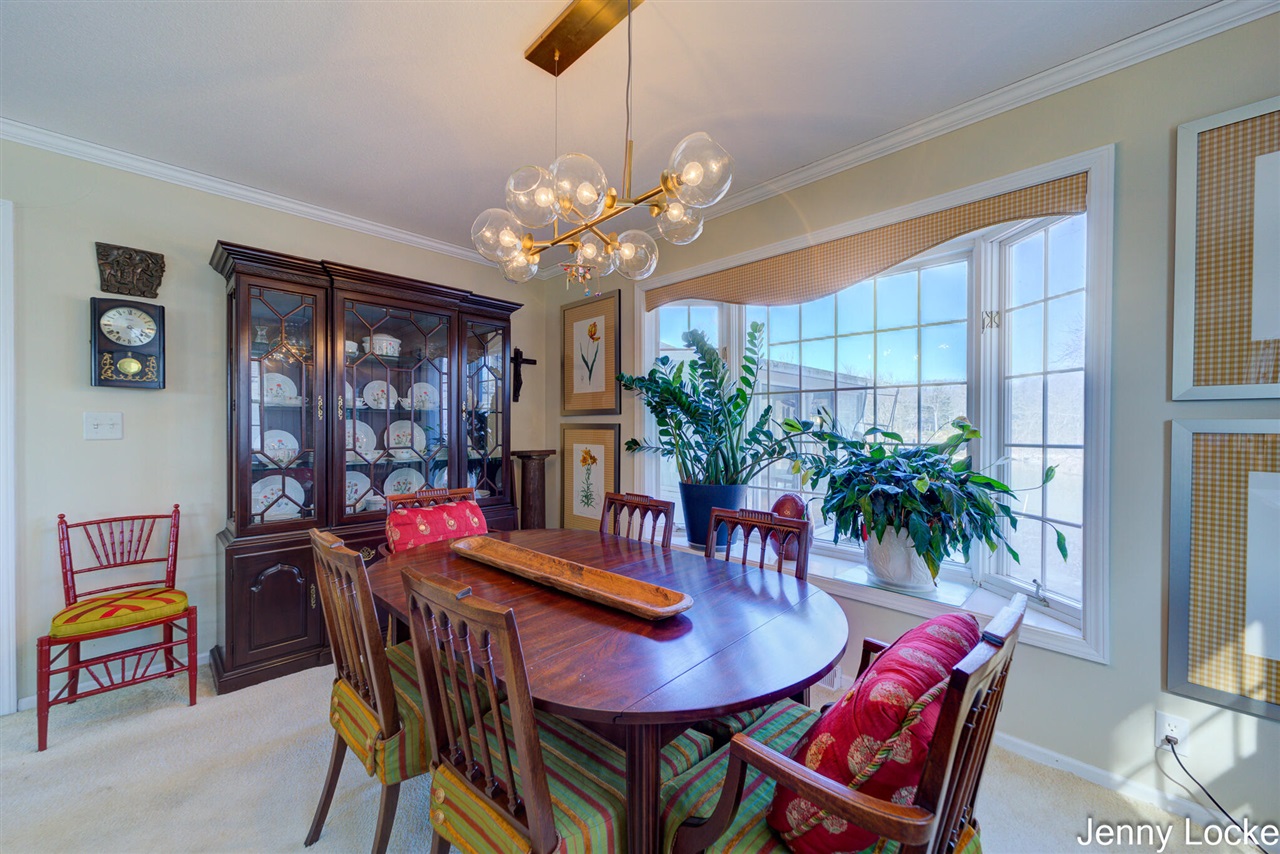 1530 Bayview Drive, Norton Shores, MI, 49441-5204