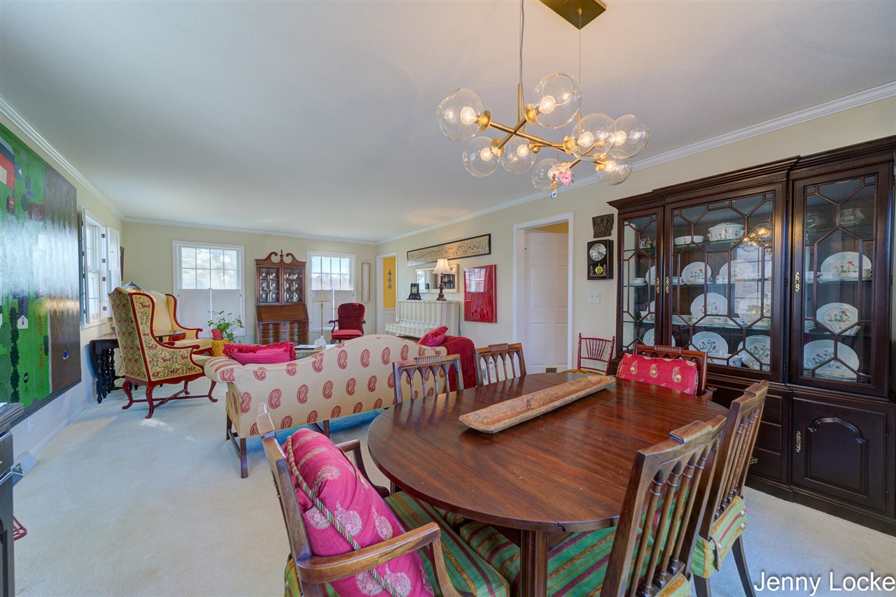 1530 Bayview Drive, Norton Shores, MI, 49441-5204