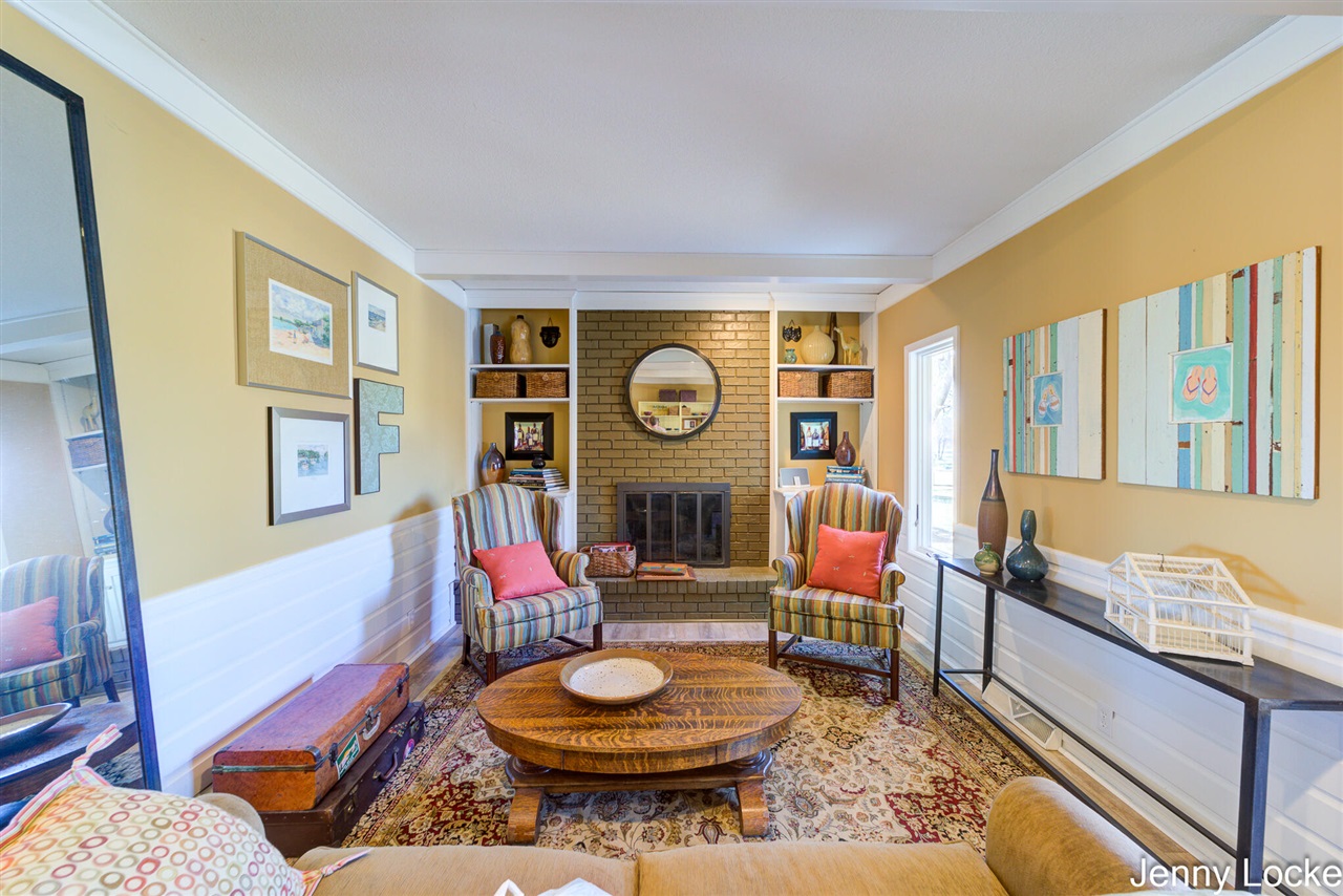 1530 Bayview Drive, Norton Shores, MI, 49441-5204