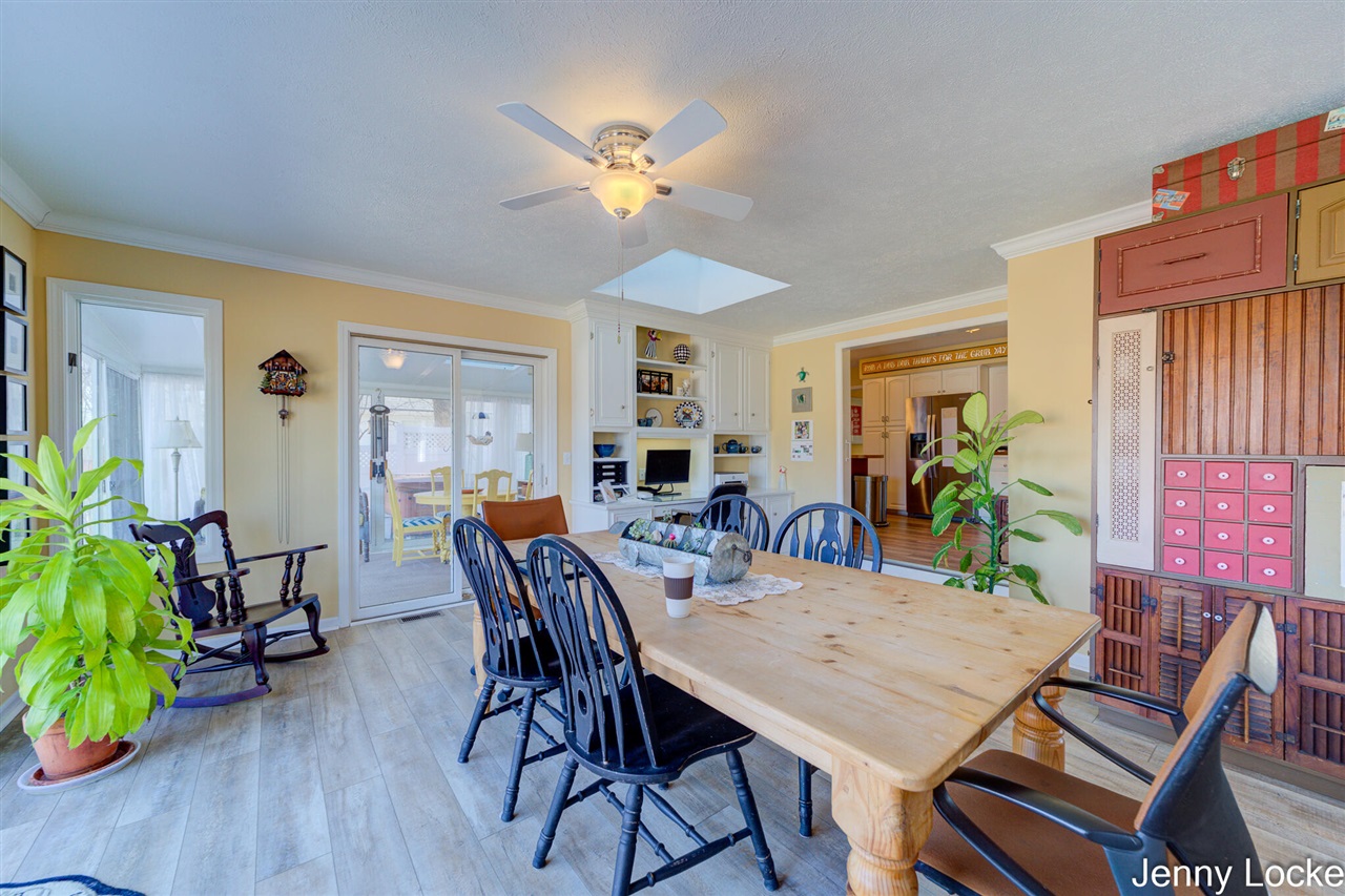 1530 Bayview Drive, Norton Shores, MI, 49441-5204