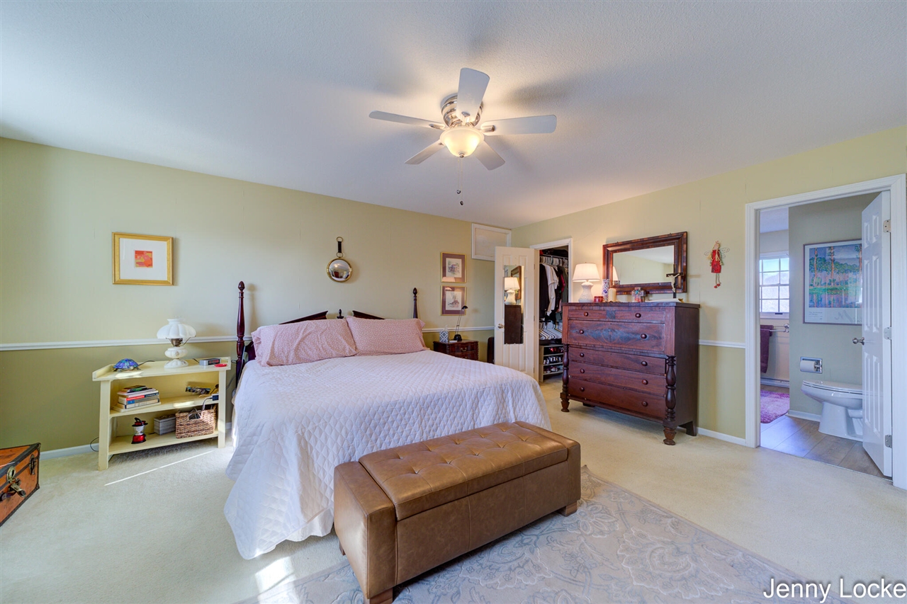 1530 Bayview Drive, Norton Shores, MI, 49441-5204