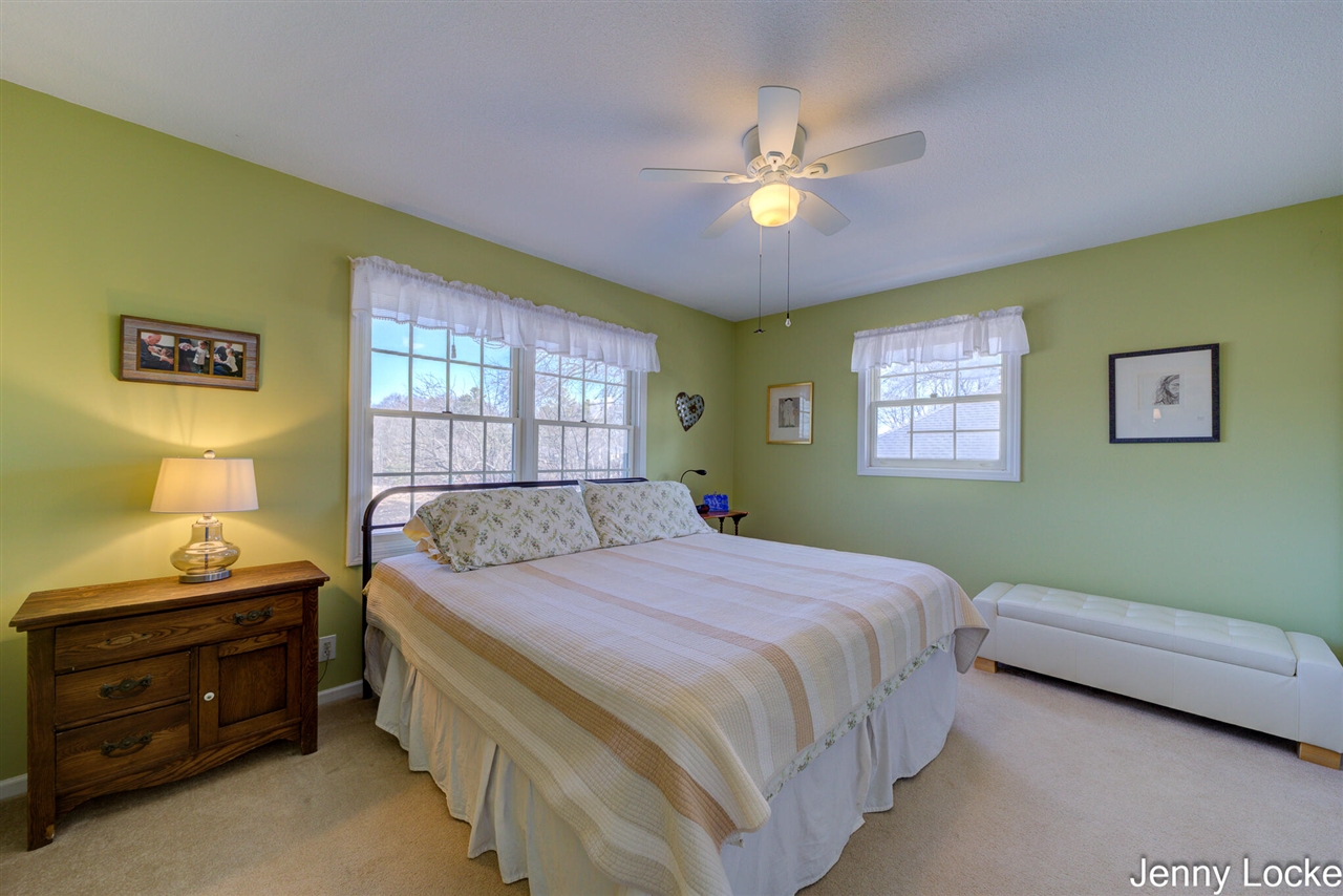 1530 Bayview Drive, Norton Shores, MI, 49441-5204