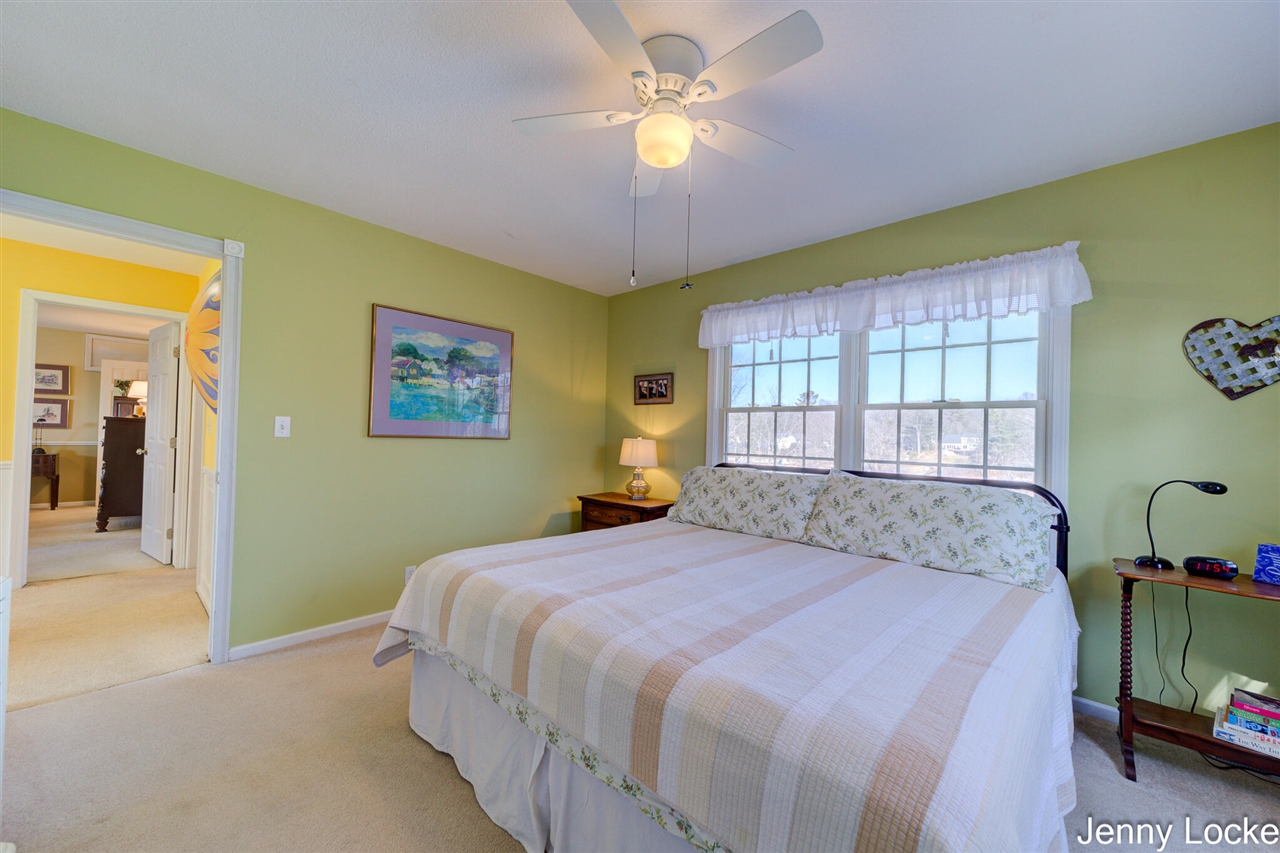 1530 Bayview Drive, Norton Shores, MI, 49441-5204