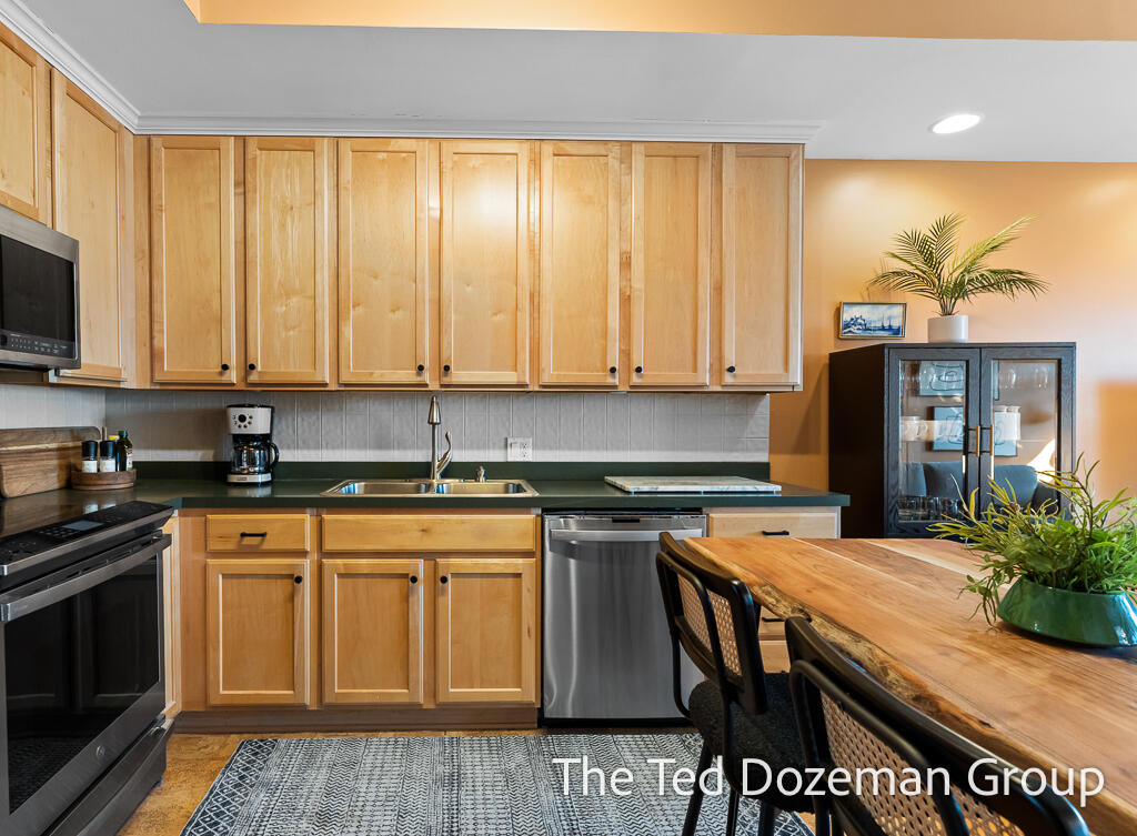 17 W 10th Street UNIT&nbsp;450, Holland, MI, 49423-3182