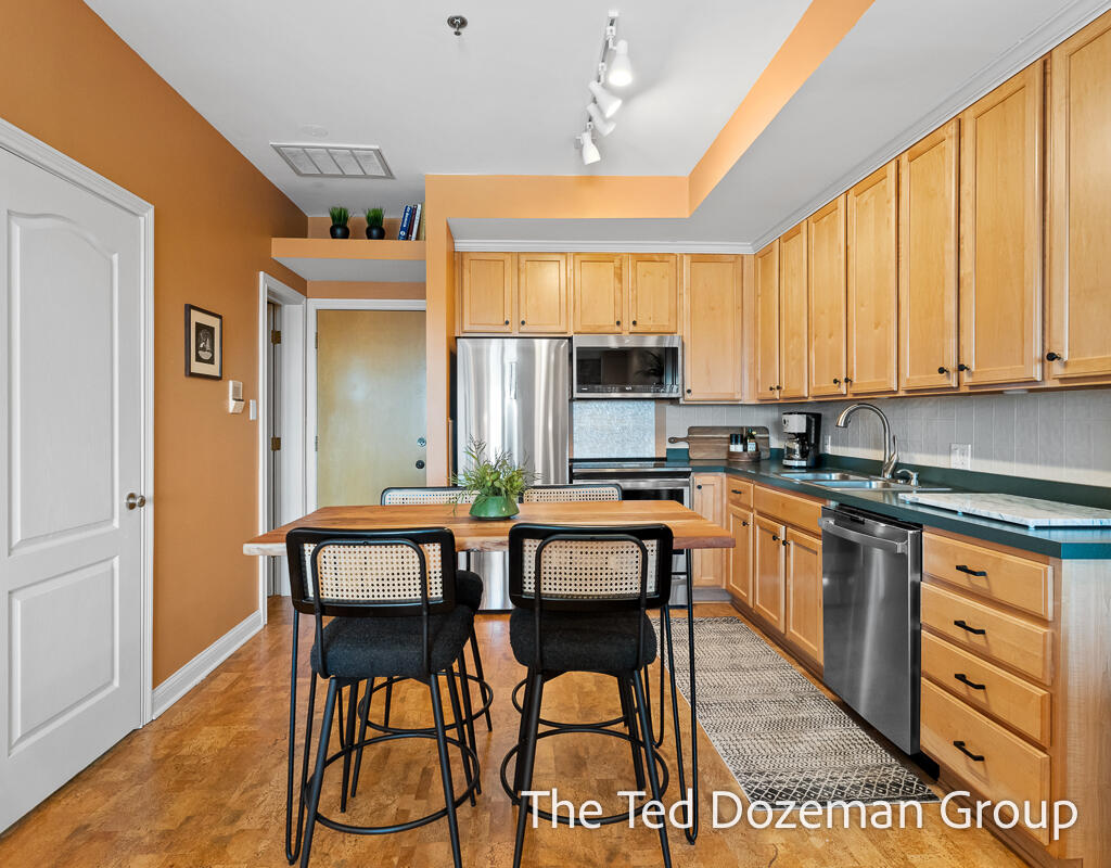 17 W 10th Street UNIT&nbsp;450, Holland, MI, 49423-3182