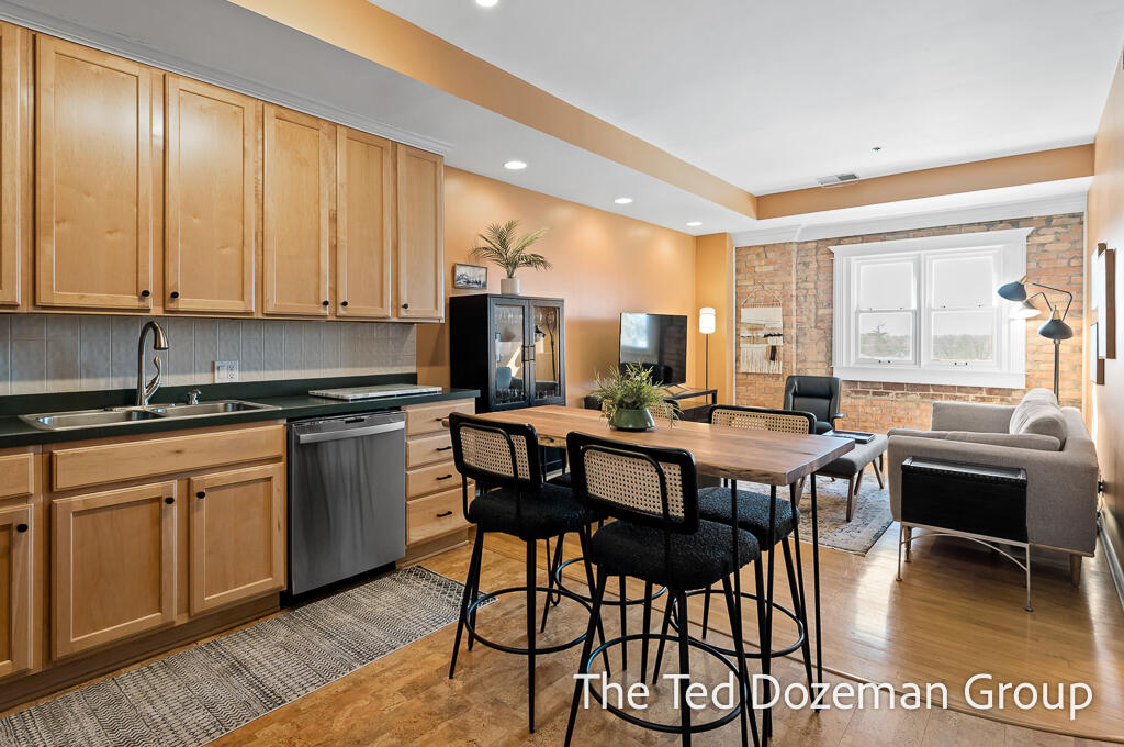 17 W 10th Street UNIT&nbsp;450, Holland, MI, 49423-3182