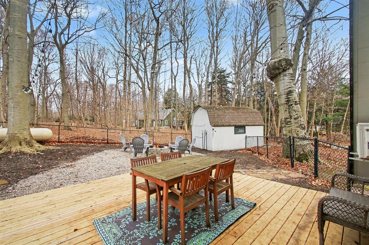 7149 Maple Avenue, South Haven, MI, 49090