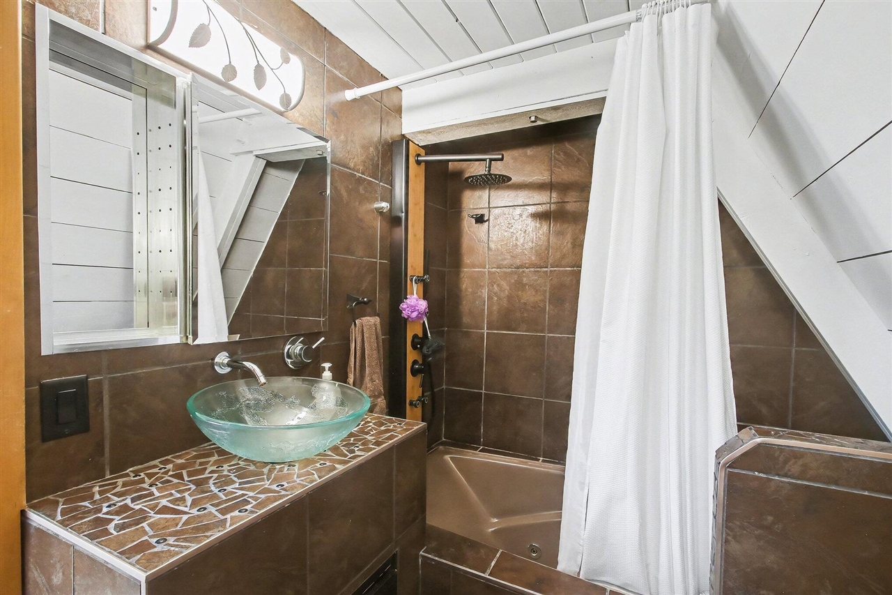 7149 Maple Avenue, South Haven, MI, 49090