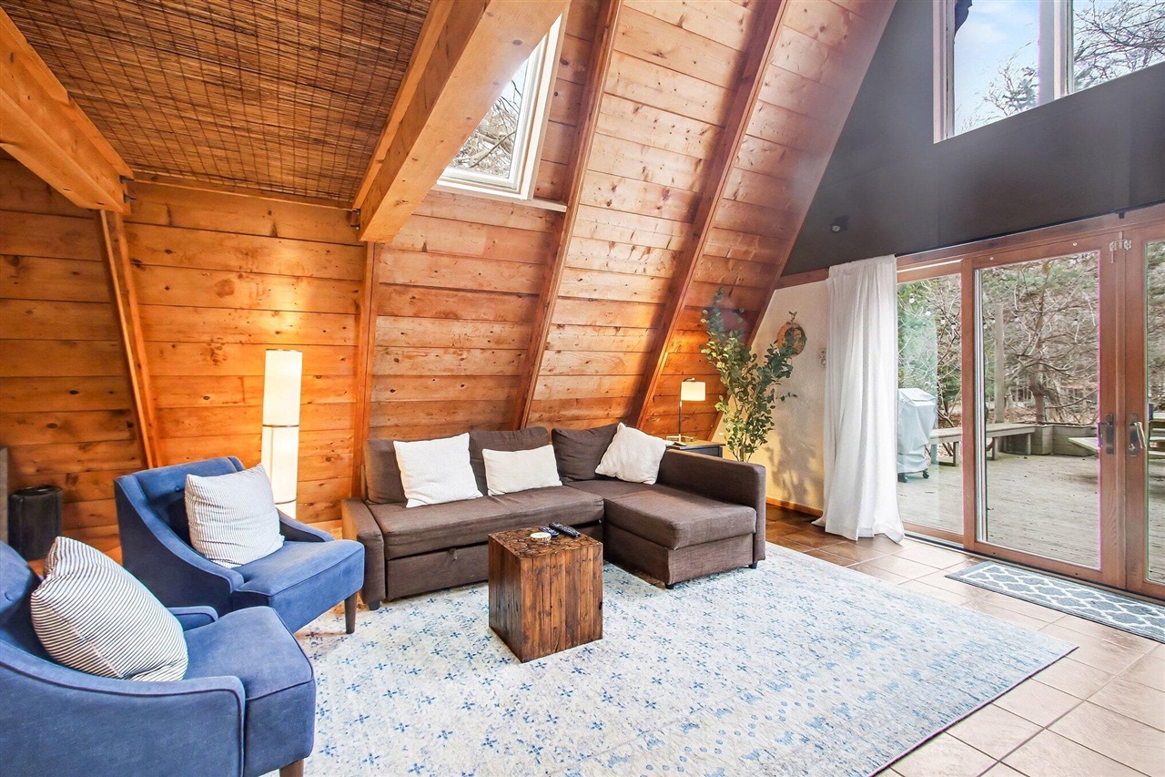 7149 Maple Avenue, South Haven, MI, 49090