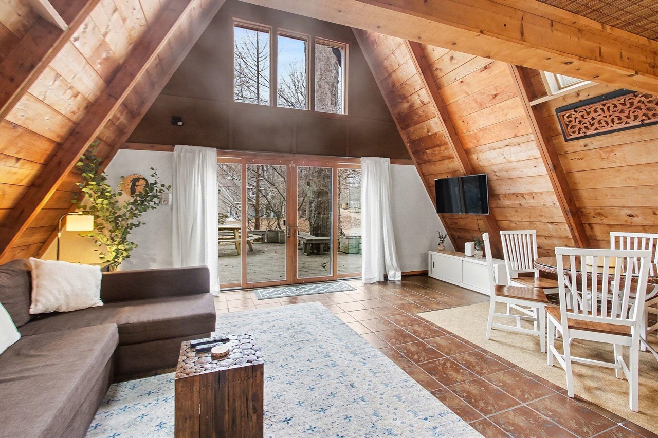 7149 Maple Avenue, South Haven, MI, 49090