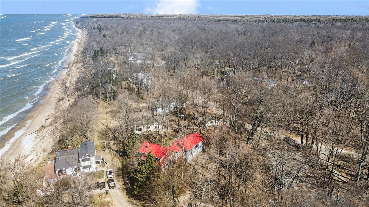 7149 Maple Avenue, South Haven, MI, 49090