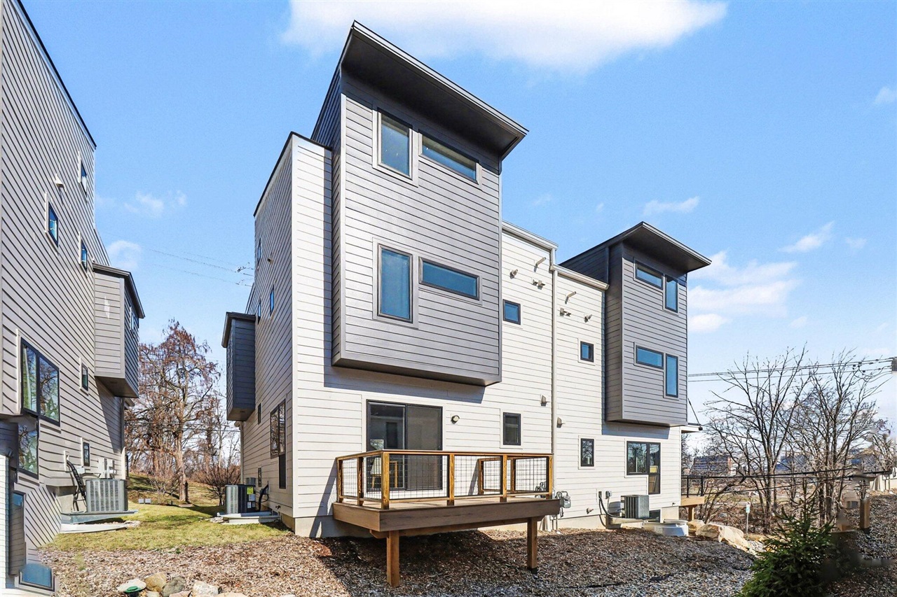 207 Sunset Road, Ann Arbor, MI, 48103