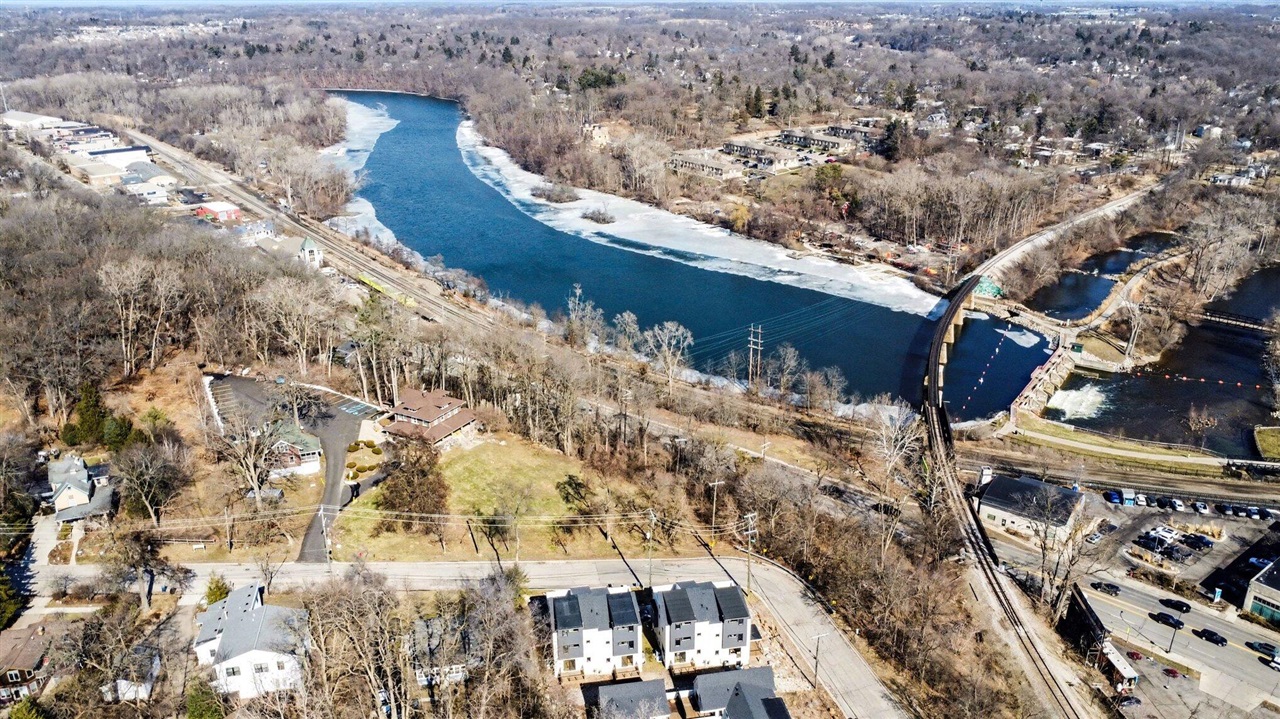 207 Sunset Road, Ann Arbor, MI, 48103